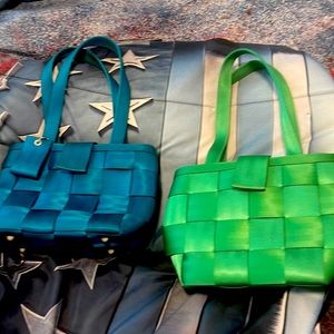 Harvey seatbelt purses